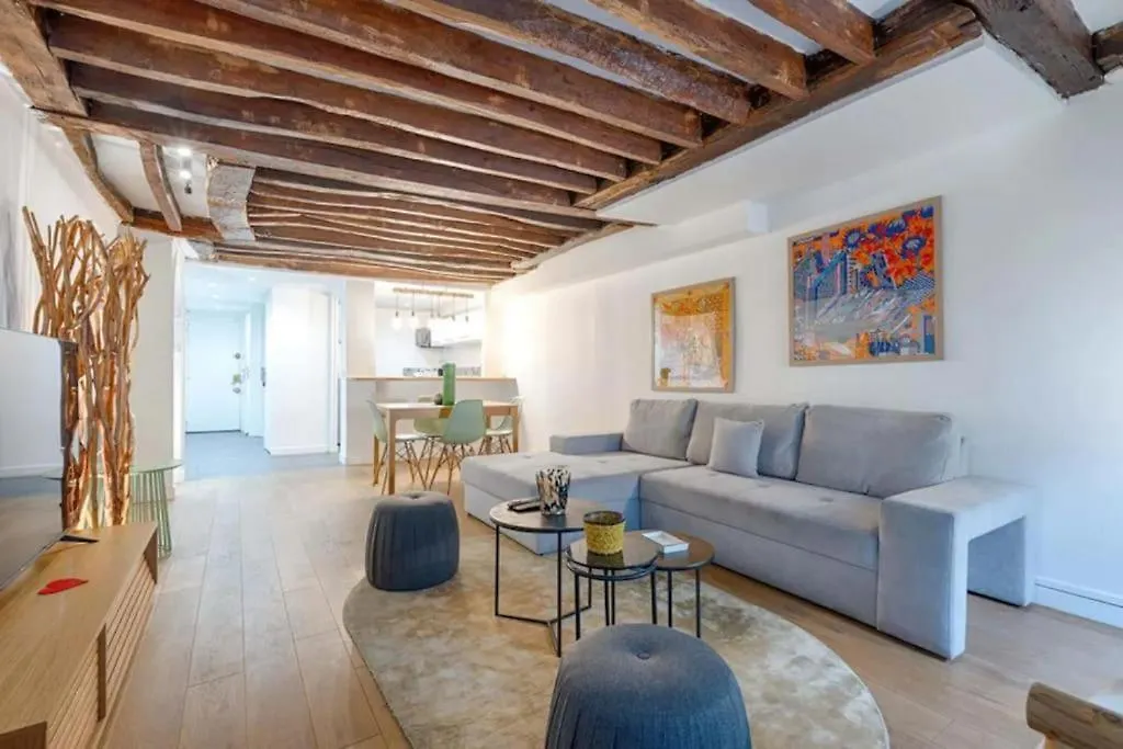 Marais Place Des Vosges Lovely Apartment 4P 1Br Paris