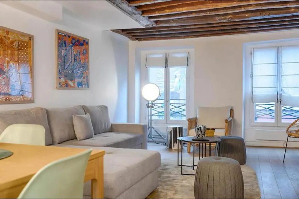 Marais Place Des Vosges Lovely Apartment 4P 1Br Paris France